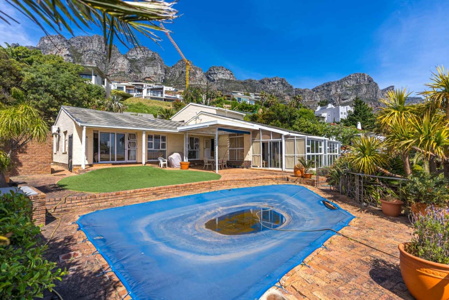 5 Bedroom Property for Sale in Camps Bay Western Cape